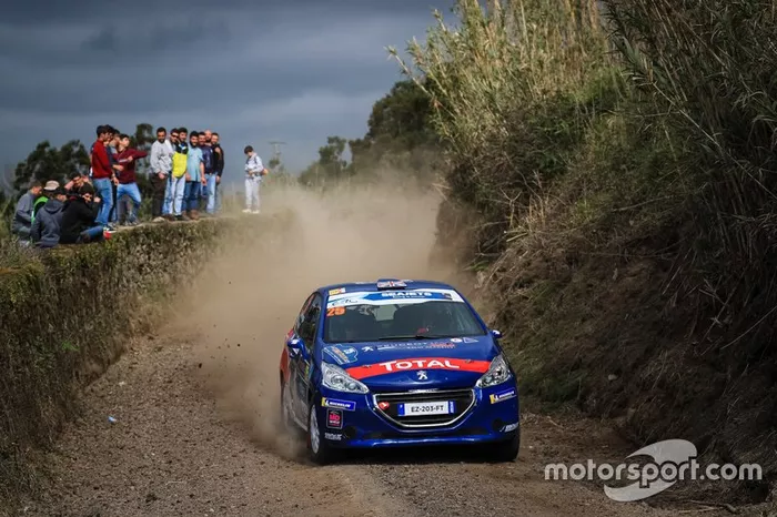 Catie Munnings, Peugeot Rally Academy, Peugeot 208 R2