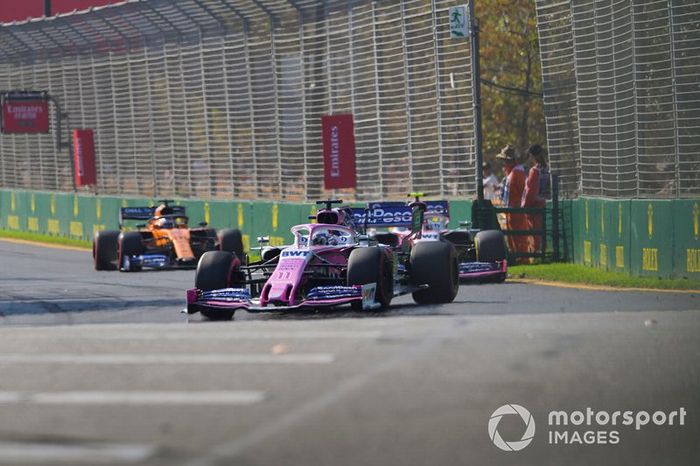 Sergio Perez, Racing Point RP19, Lance Stroll, Racing Point RP19, y Carlos Sainz Jr., McLaren MCL34