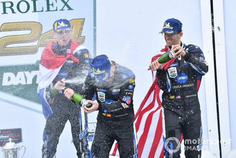#10 Konica Minolta Cadillac DPi-V.R. Cadillac DPi, DPi: Ренгер ван дер Занде, Джордан Тейлор, Фернандо Алонсо, Камуі Кобаясі