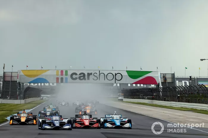 Alex Palou, Chip Ganassi Racing Honda Will Power, Team Penske Chevrolet Josef Newgarden, Team Penske Chevrolet Salida de carrera