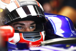 П'єр Гаслі, Scuderia Toro Rosso STR12