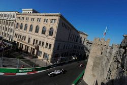 Felipe Massa, Williams FW40, Esteban Ocon, Sahara Force India F1 VJM10