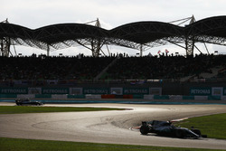 Valtteri Bottas, Mercedes AMG F1 W08, Lewis Hamilton, Mercedes AMG F1 W08