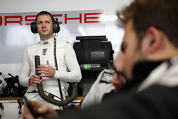 #911 Manthey Racing Porsche 911 GT3 R: Nick Tandy