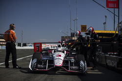 Helio Castroneves, Team Penske Chevrolet and crew