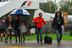 Felipe Massa, Williams, his wife Rafaela Bassi, son Felipinho Massa (BRA)