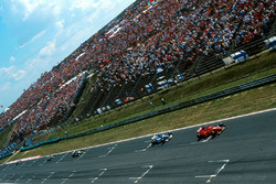 Michael Schumacher, Ferrari F310B voor Damon Hill, Arrows