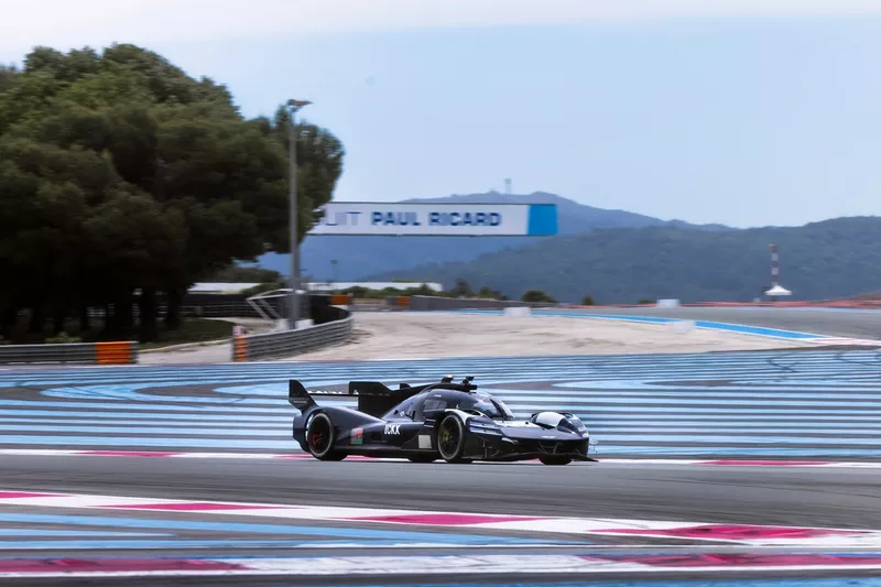 Jacky Ickx, Genesis Magma Racing Genesis