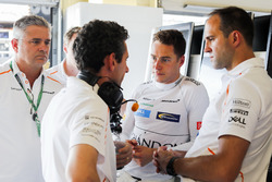 Стоффель Вандорн, McLaren, інженери