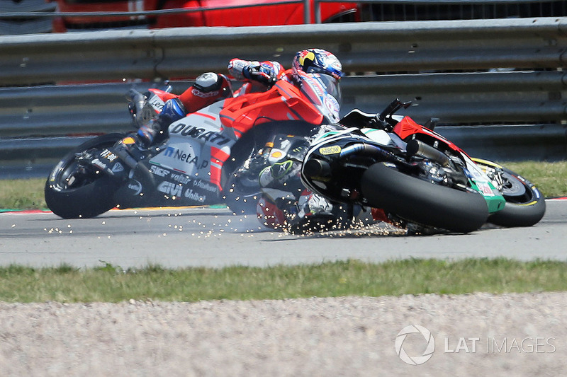 Sturz: Cal Crutchlow, Team LCR Honda