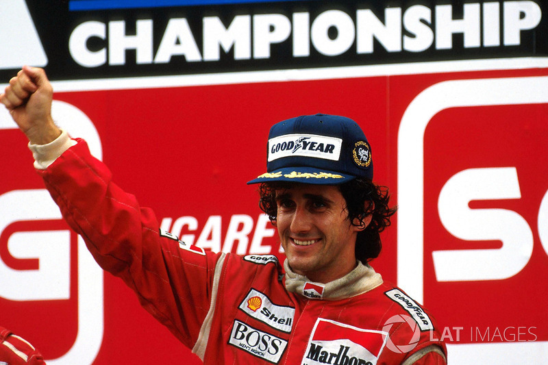 Podium : le vainqueur Alain Prost, McLaren