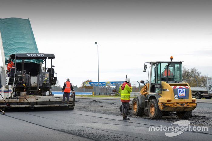 Porsche curves changes