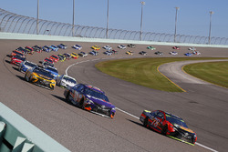 Martin Truex Jr., Furniture Row Racing Toyota, Denny Hamlin, Joe Gibbs Racing Toyota green flag star