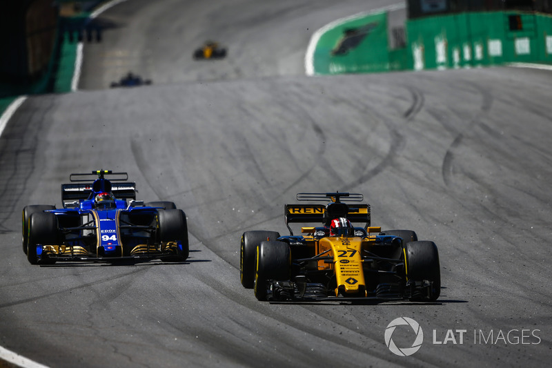 Nico Hulkenberg, Renault Sport F1 Team RS17, Pascal Wehrlein, Sauber C36