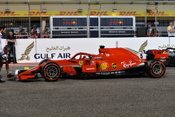 Pole sitter Sebastian Vettel, Ferrari SF71H in parc ferme