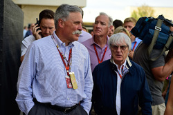 Chase Carey, Formula One Group Vorstand mit Bernie Ecclestone