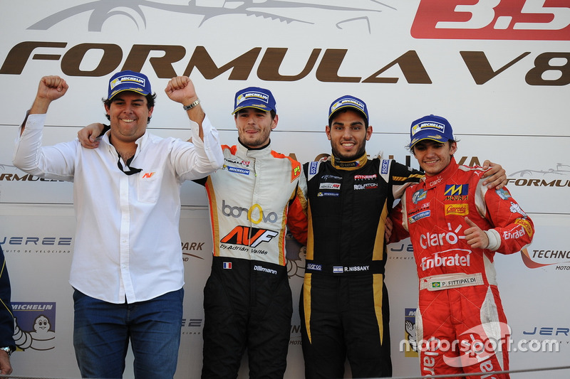 Podium : Le vainqueur et champion Tom Dillmann, AVF; le deuxième Roy Nissany, Lotus; le troisième Pietro Fittipaldi, Fortec Motorsports et Adrian Valles, AVF