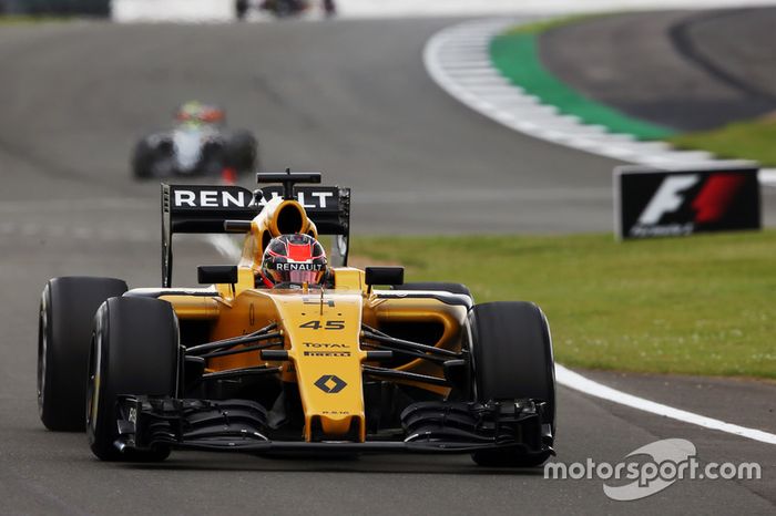 Esteban Ocon, Renault Sport F1 Team R16 Piloto de pruebas, en la PL1 del GP de Gran Bretaña 2016