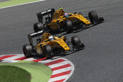 Kevin Magnussen, Renault Sport F1 Team RS16 and team mate Jolyon Palmer, Renault Sport F1 Team RS16