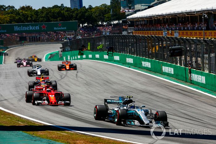 Valtteri Bottas, Mercedes AMG F1 W08, Kimi Raikkonen, Ferrari SF70H, Max Verstappen, Red Bull Racing RB13, Felipe Massa, Williams FW40, Fernando Alonso, McLaren MCL32