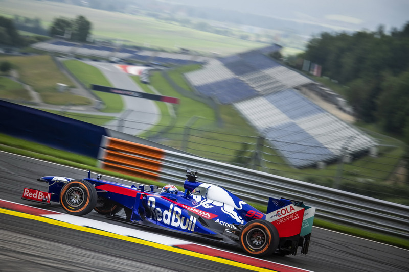 Марк Маркес тестирует машину Toro Rosso