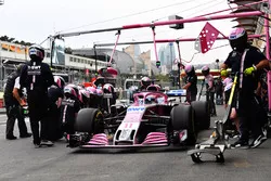 Arrêt au stand de Sergio Perez, Force India VJM11