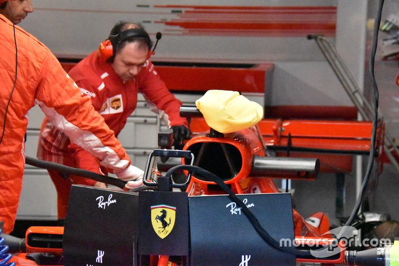 Penutup kamera Ferrari SF71H