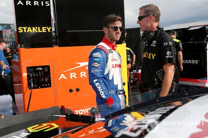 Daniel Suárez, Joe Gibbs Racing, Toyota Camry Lenox Scott Graves
