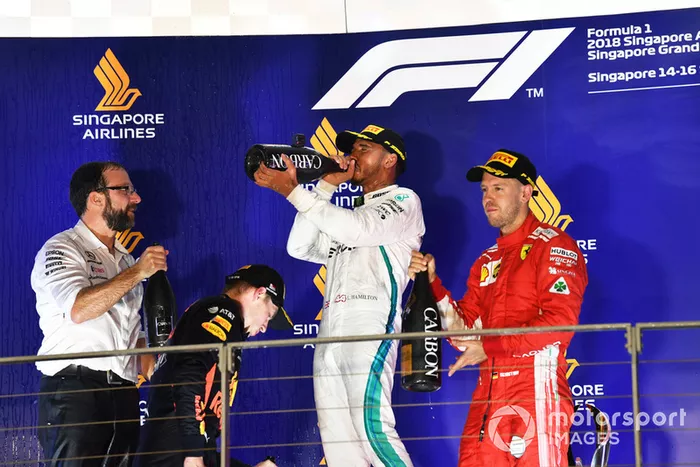 Podio: segundo lugar Max Verstappen, Red Bull Racing, ganador de la carrera Lewis Hamilton, Mercedes AMG F1 y tercer lugar Sebastian Vettel, Ferrari