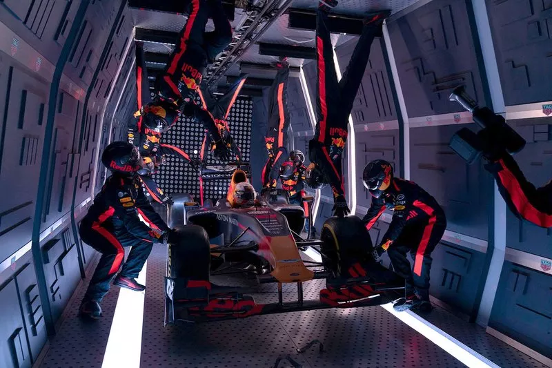 Red Bull Zero-G pit stop 