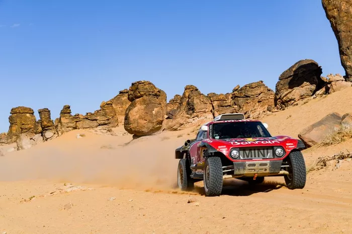 #305 JCW X-Raid Team: Carlos Sainz, Lucas Cruz