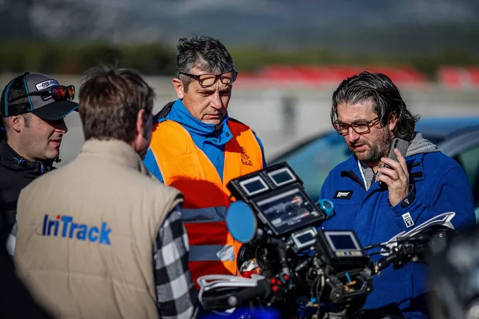 Verificaciones en Paul Ricard antes del embarque del Dakar 2020