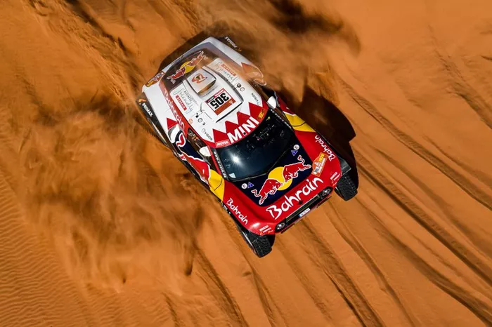 #305 JCW X-Raid Team: Carlos Sainz, Lucas Cruz