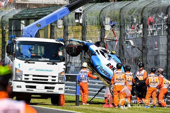 Los oficiales quitan el coche de Robert Kubica, Williams FW42