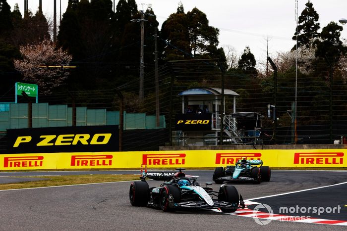 George Russell, Mercedes F1 W15 lidera a Fernando Alonso, Aston Martin AMR24