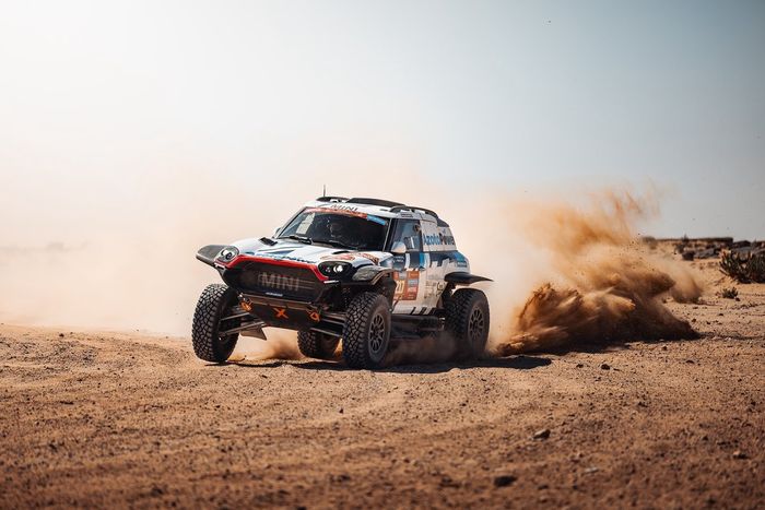 #217 X-raid Mini JCW Team Mini John Cooper Works Rally Plus: Krzysztof Holowczyc, Łukasz Kurzej