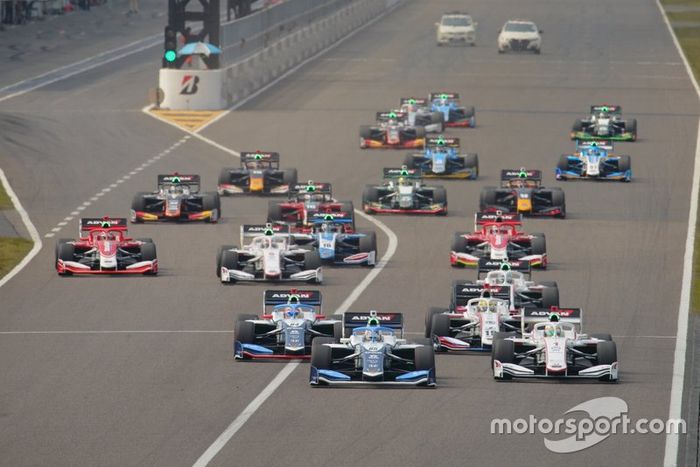 Salida de la Súper Fórmula en Suzuka