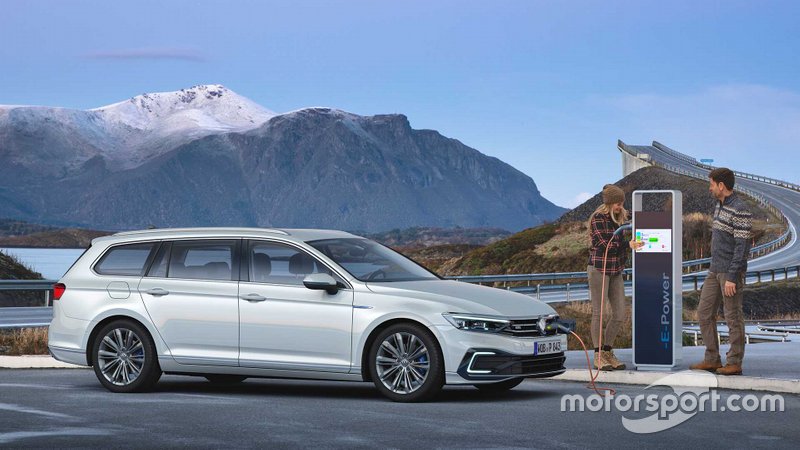VW Passat 2019 року