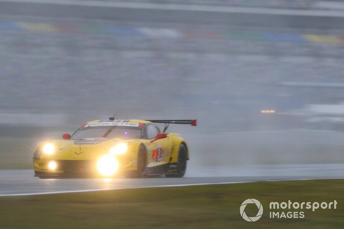 #3 Corvette Racing Corvette C7.R, GTLM: Jan Magnussen, Antonio Garcia, Mike Rockenfeller