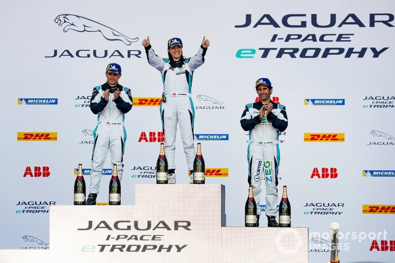 Podio PRO: Katherine Legge, Rahal Letterman Lanigan Racing, Bryan Sellers, Rahal Letterman Lanigan Racing, Sérgio Jimenez, Jaguar Brazil Racing