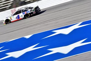 Kevin Harvick, Stewart-Haas Racing, Ford Fusion Mobil 1