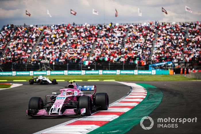 Esteban Ocon, Racing Point Force India VJM11, Lance Stroll, Williams FW41
