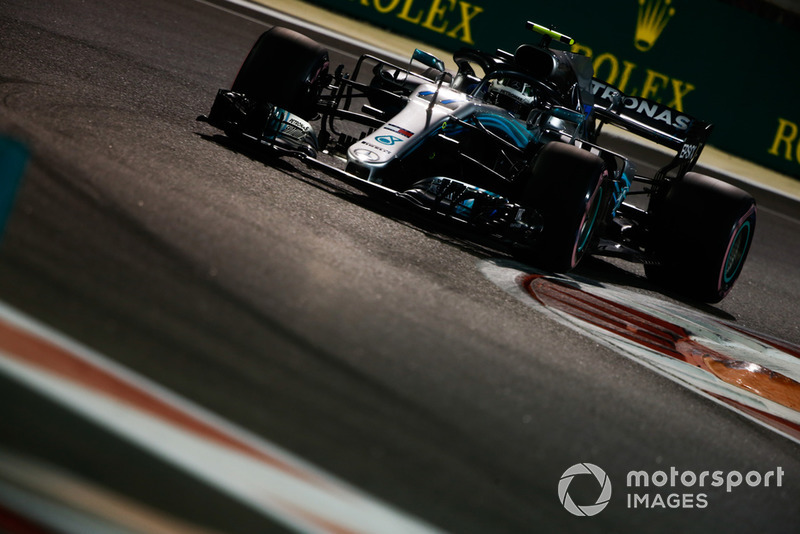 <img src="https://cdn-1.motorsport.com/static/custom/car-thumbs/F1_2018/CARS/mercedes.png" alt="" width="250" /> Mercedes
