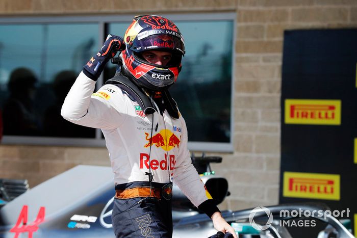 Max Verstappen, Red Bull Racing, celebra después de tomar la segunda posición