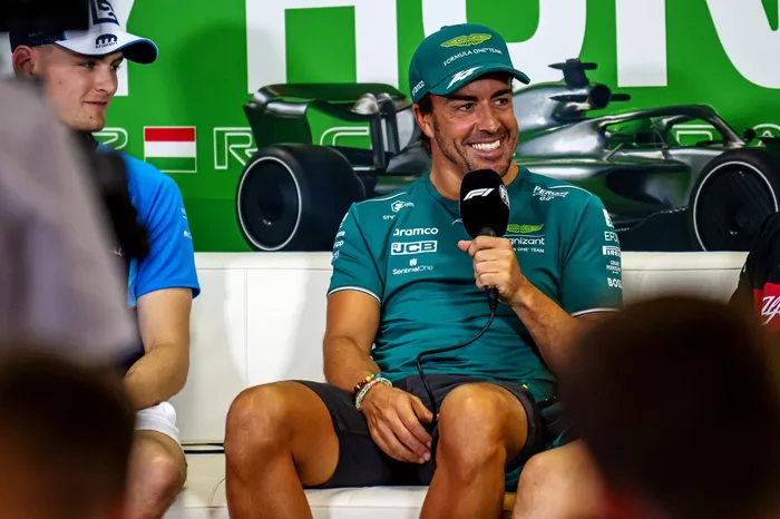 Fernando Alonso, Aston Martin F1 Team 