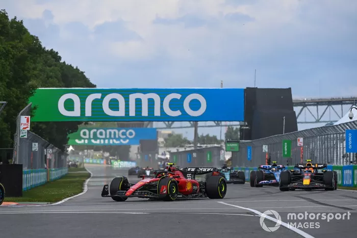 Charles Leclerc, Ferrari SF-23, Sergio Pérez, Red Bull Racing RB19, Pierre Gasly, Alpine A523