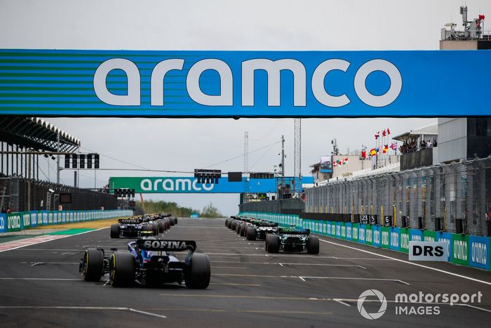 Nicholas Latifi, Williams FW44, ocupa su puesto en la parrilla