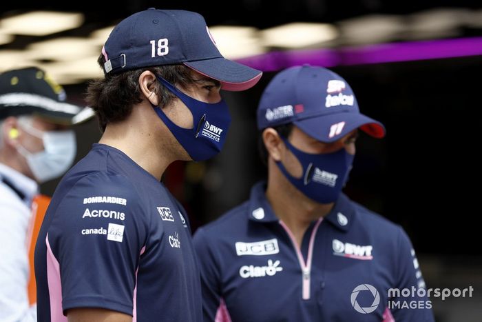 Lance Stroll, Racing Point y Sergio Pérez, Racing Point en pit lane