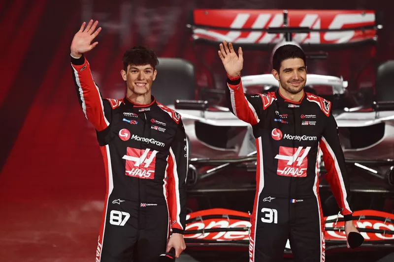 Oliver Bearman, Haas F1 Team, Esteban, Haas F1 Team