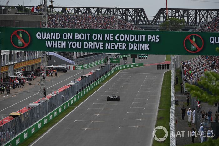Lewis Hamilton, Mercedes-Benz F1 W08